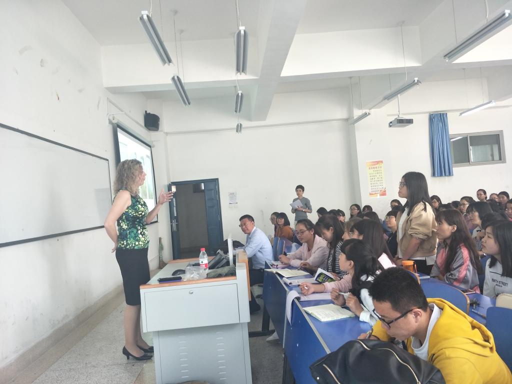 《欧洲战场的非欧裔劳工1916—1921》的学术报告现场