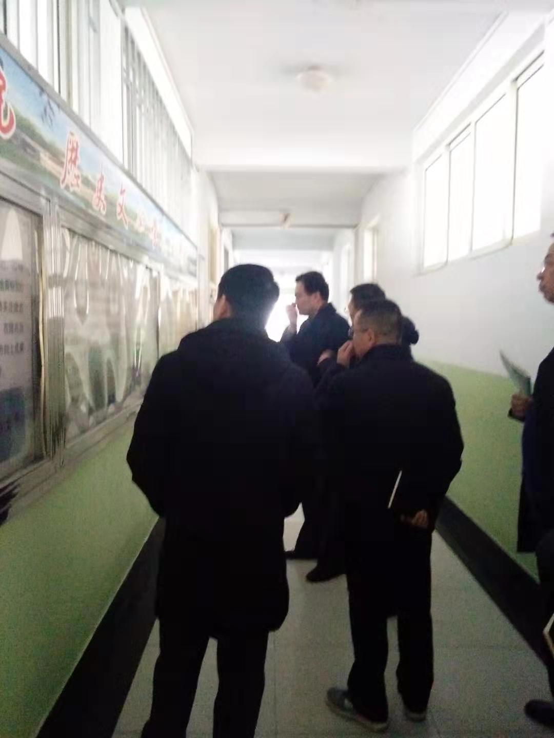 李正元书记一行检查工作现场