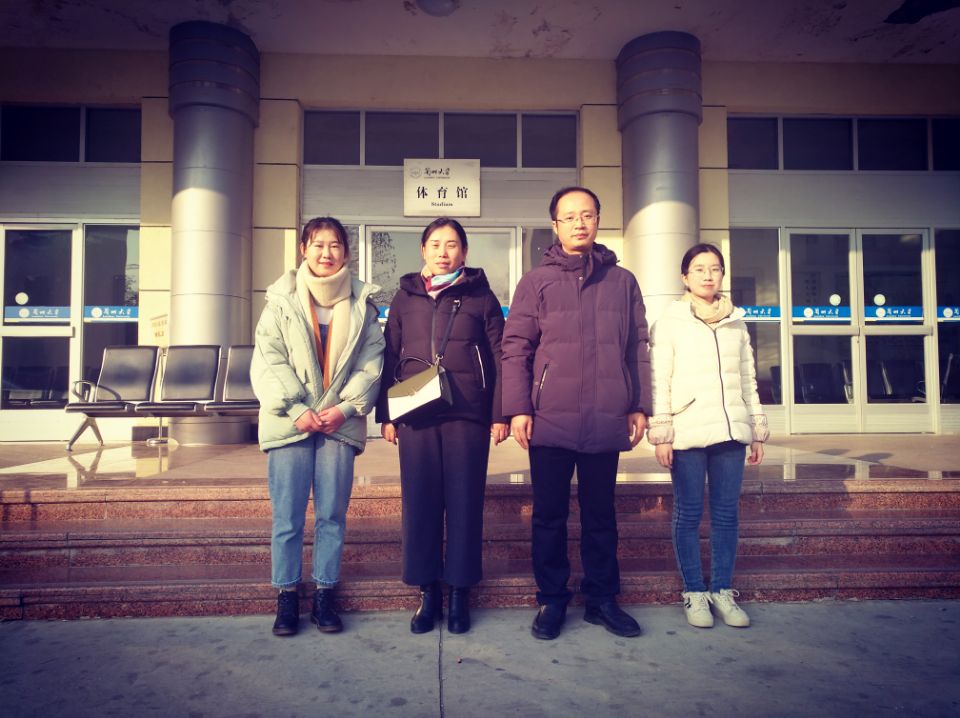 公司教师与兰大交流员工合影