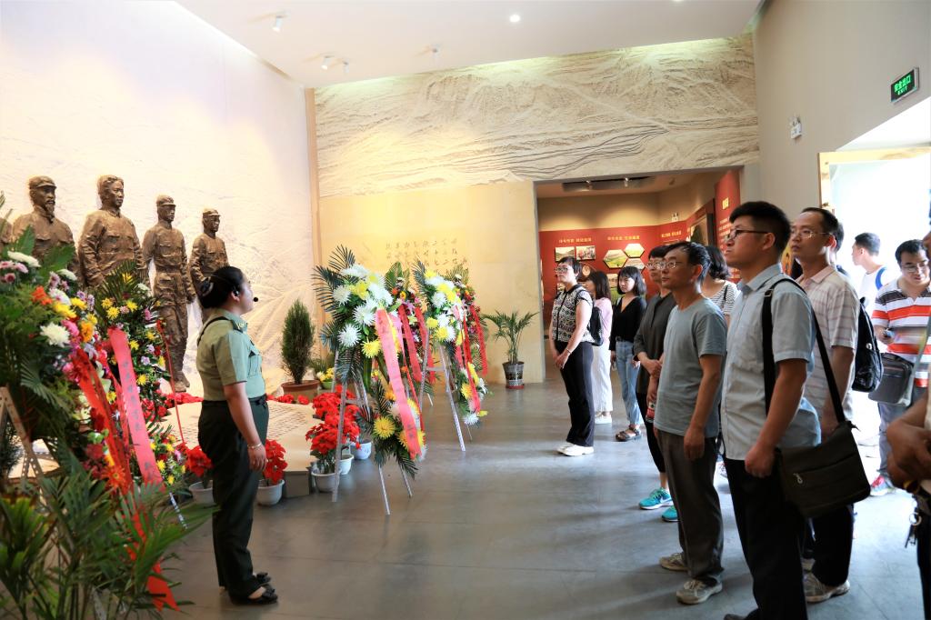 参观了榜罗镇会议纪念馆