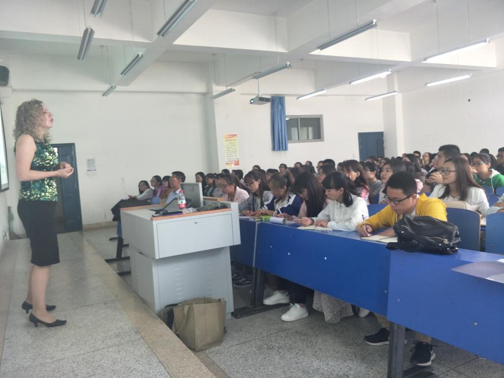 《欧洲战场的非欧裔劳工1916—1921》的学术报告现场